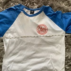 Mens 3/4 sleeve Obey tee shirt